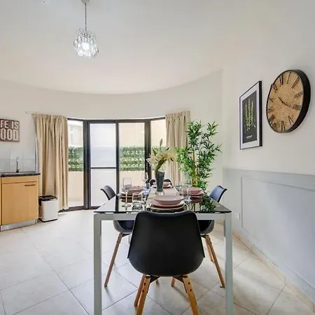 Spacious In St'julians By Sf Homes Apartment *