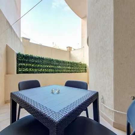 Spacious In St'julians By Sf Homes Апартаменты Сент Джулианс