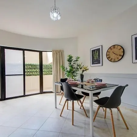 Apartman Spacious In St'julians By Sf Homes