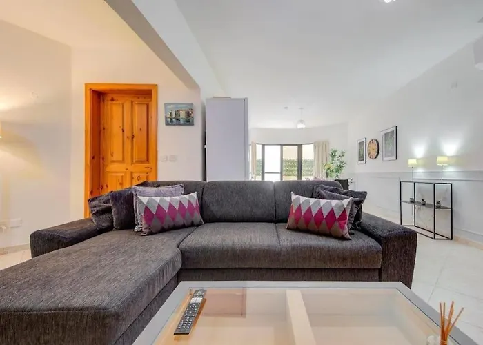 Spacious In St'julians By Sf Homes Διαμέρισμα Saint Julian's